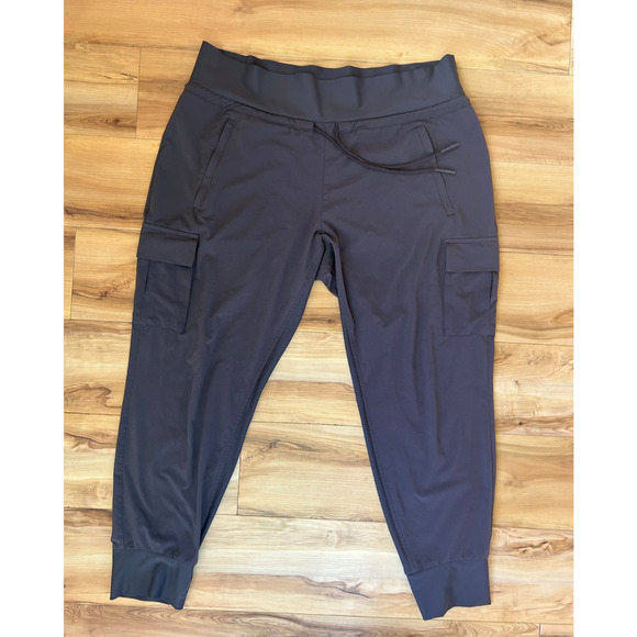 Athleta Sutton Cargo Jogger Pant Women’s Size 14P Gray EUC Featherweight Stretch - Picture 1 of 9